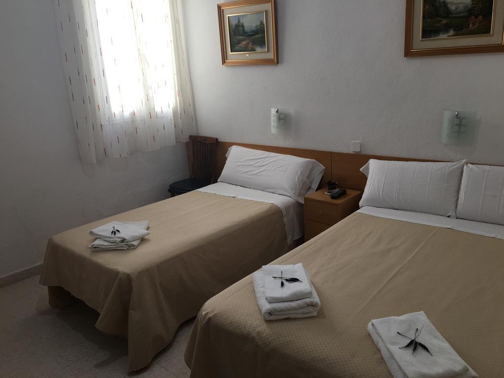 Hostal R. Lido Madrid Eksteriør bilde