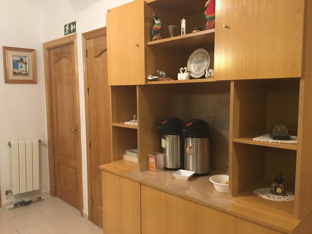 Hostal R. Lido Madrid Eksteriør bilde