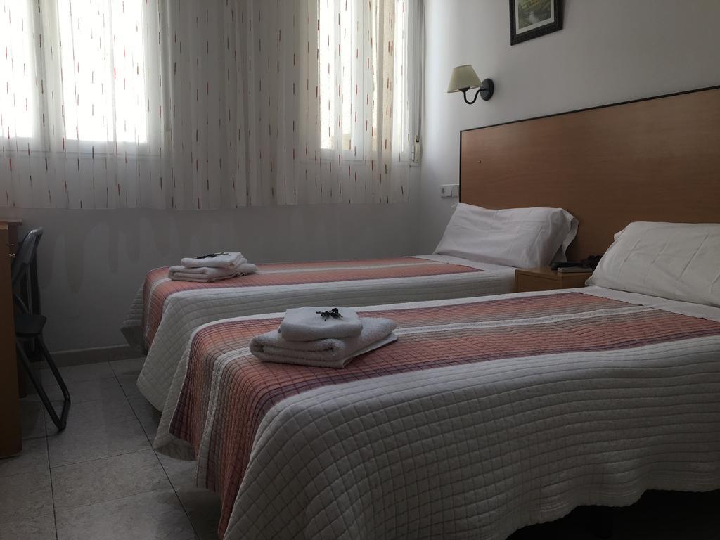 Hostal R. Lido Madrid Eksteriør bilde