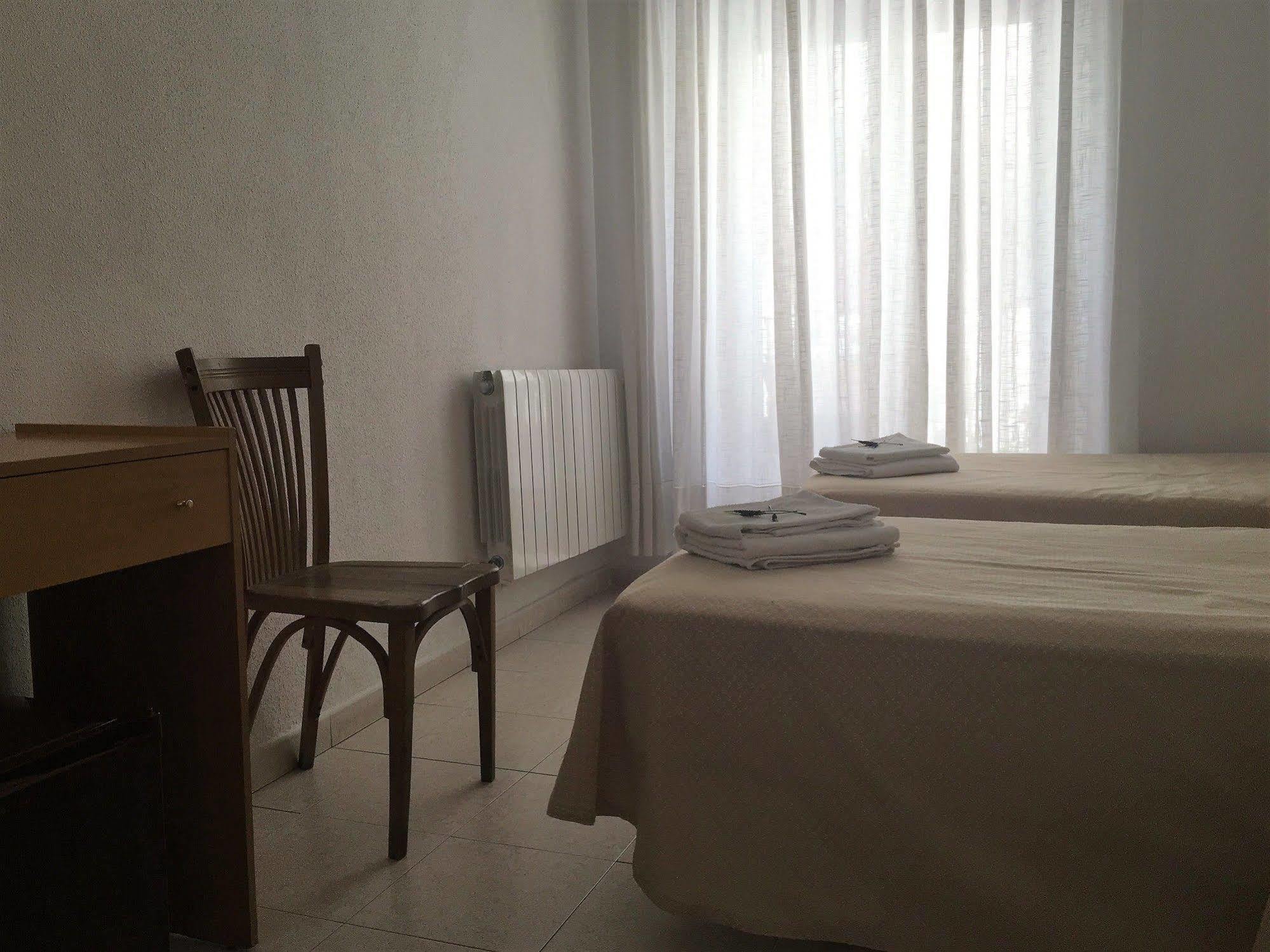 Hostal R. Lido Madrid Eksteriør bilde