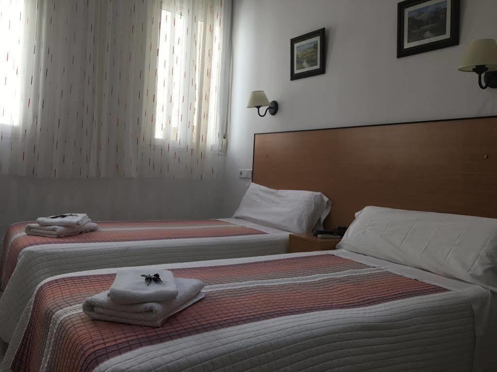 Hostal R. Lido Madrid Eksteriør bilde